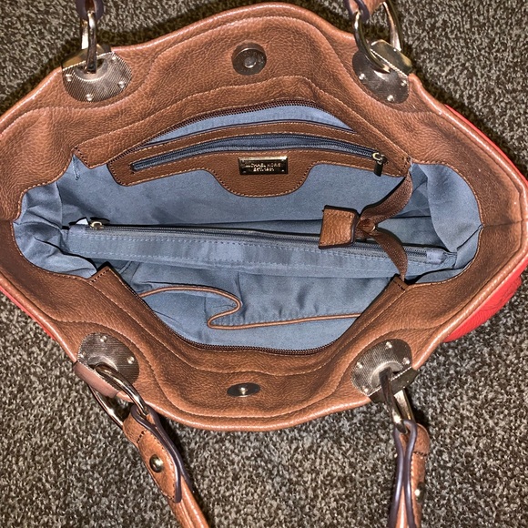 Michael kors purse - Picture 3 of 5